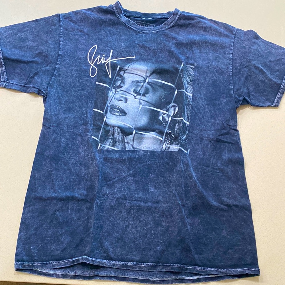 Guess- it’s my party Jennifer Lopez dark grey Jean washed top